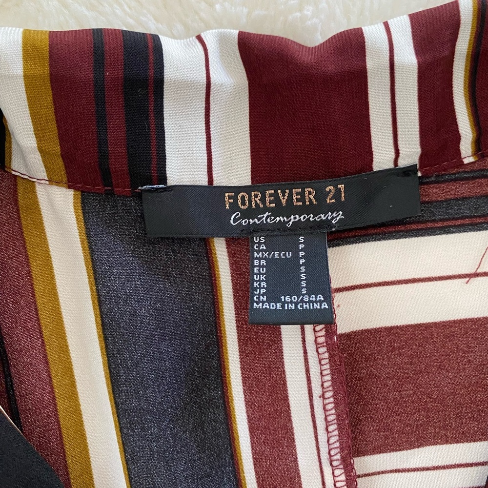 FOREVER21 button up - Picture 2 of 3
